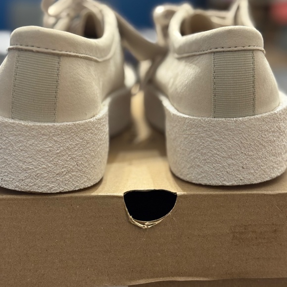 RARE - NWT Clarks Wallabee Cup White Nubuck WOMEN'S US 9 - SOLD OUT Chunky Crepe - Picture 9 of 16